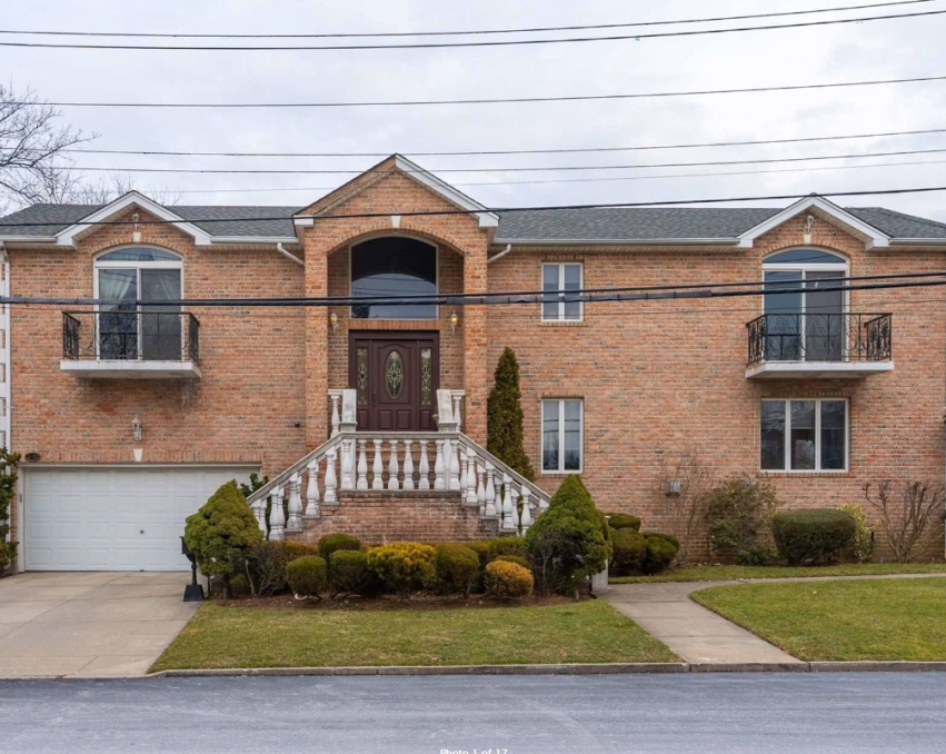 Beautiful Brick House In Whitestone