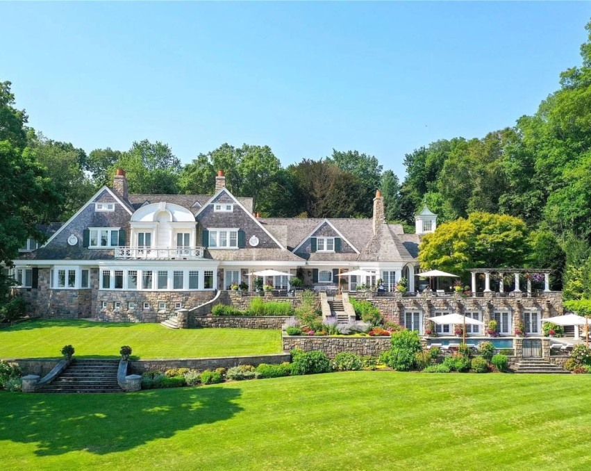 The Luxury mansion on Long Island